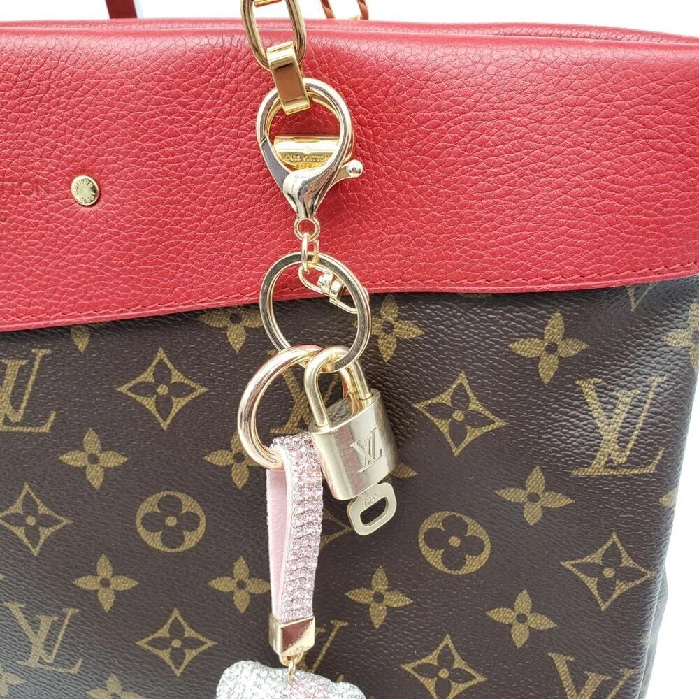 Authentic Louis Vuitton Gold Lock 🔒 Keychain Bag Unbranded Hello Kitty Charm LV